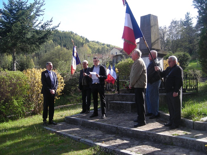 Commémoration de l’armistice du 8 mai 1945 en présence du sénateur Olivier Cigolottti